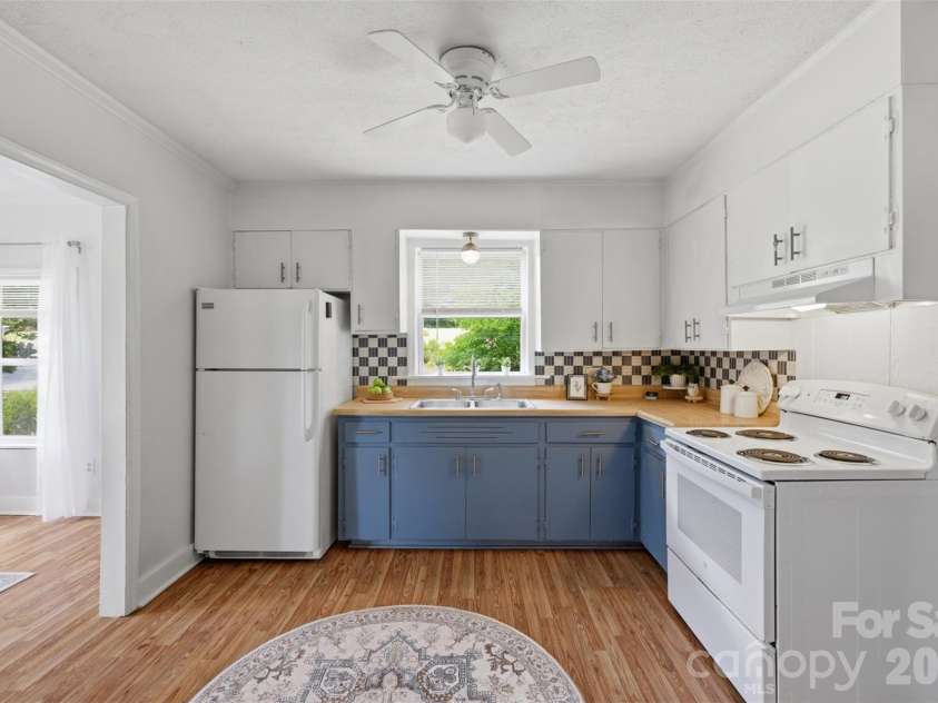 1320 Tom Fox Street, Morganton, NC 28655.  MLS# CAR4397352, YatesRealty ID 35105. 