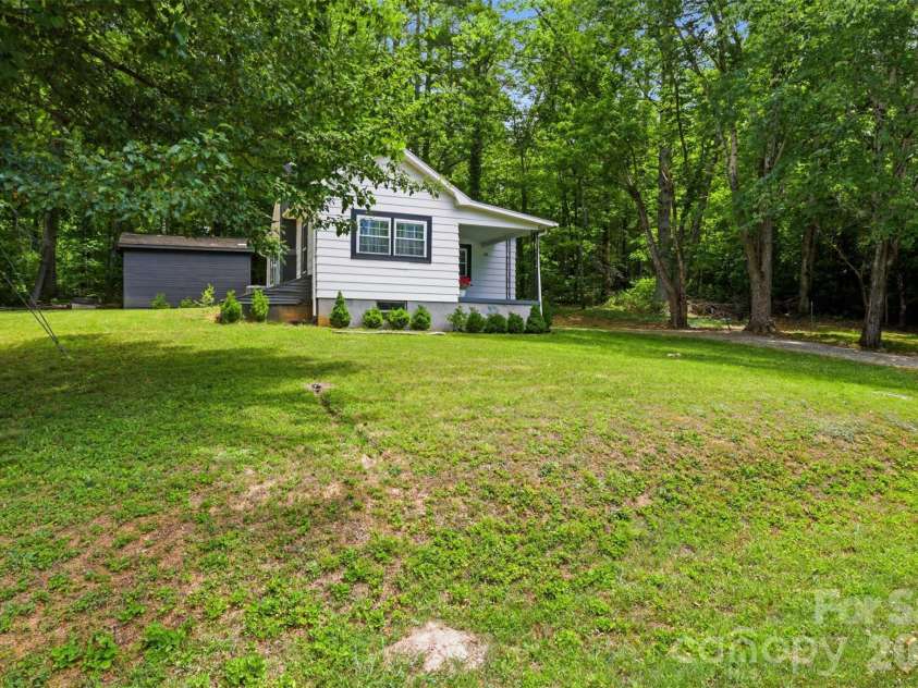 1320 Tom Fox Street, Morganton, NC 28655.  MLS# CAR4397352, YatesRealty ID 35105. 