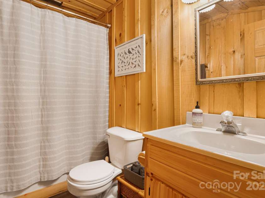 2255 Wolf Laurel Road, Mars Hill, NC 28754.  MLS# CAR4266423, YatesRealty ID 35106. Basement Level Full Bathroom