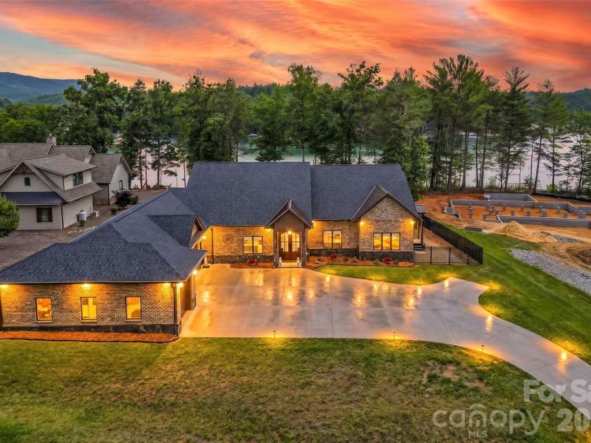 95 Linville View Drive, Nebo, NC 28761.  MLS# CAR4395600, YatesRealty ID 35107. 