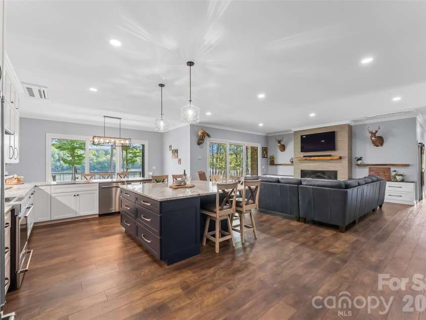 95 Linville View Drive, Nebo, NC 28761.  MLS# CAR4395600, YatesRealty ID 35107. 