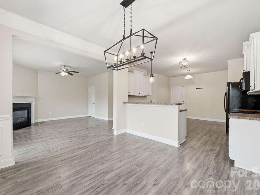 7820 Rockland Drive, Charlotte, NC 28213.  MLS# CAR4395155, YatesRealty ID 35108. 