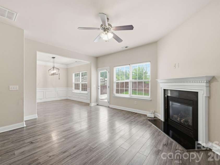 7820 Rockland Drive, Charlotte, NC 28213.  MLS# CAR4395155, YatesRealty ID 35108. 