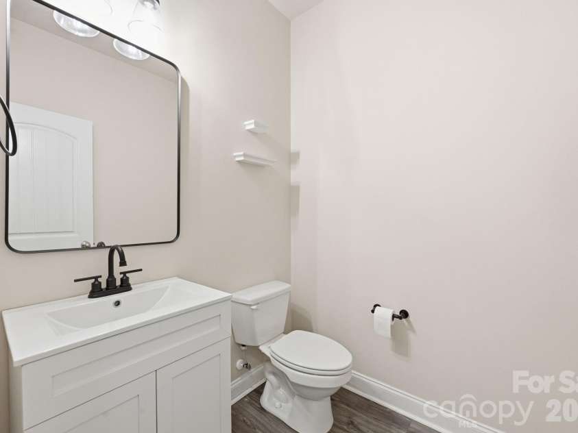 7820 Rockland Drive, Charlotte, NC 28213.  MLS# CAR4395155, YatesRealty ID 35108. 