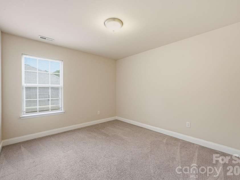 7820 Rockland Drive, Charlotte, NC 28213.  MLS# CAR4395155, YatesRealty ID 35108. 