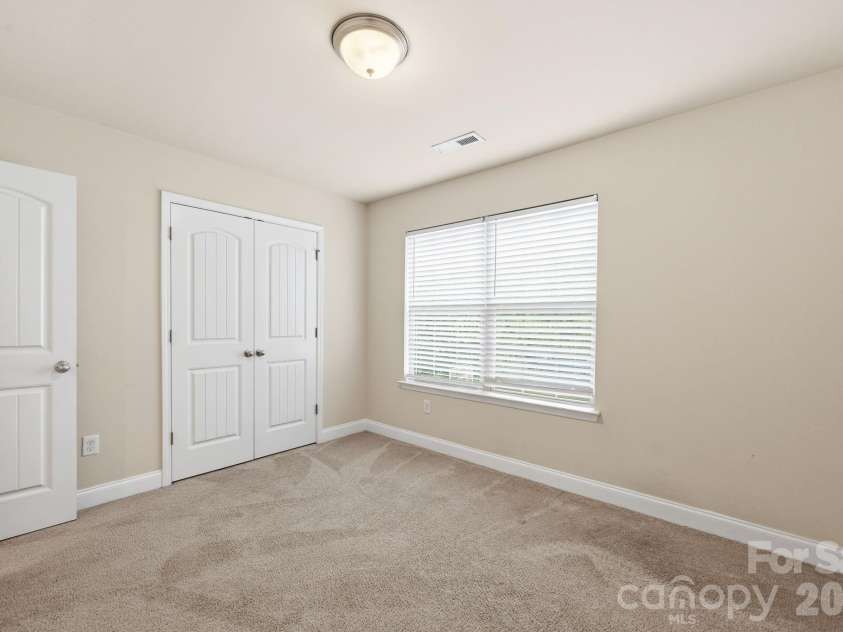 7820 Rockland Drive, Charlotte, NC 28213.  MLS# CAR4395155, YatesRealty ID 35108. 