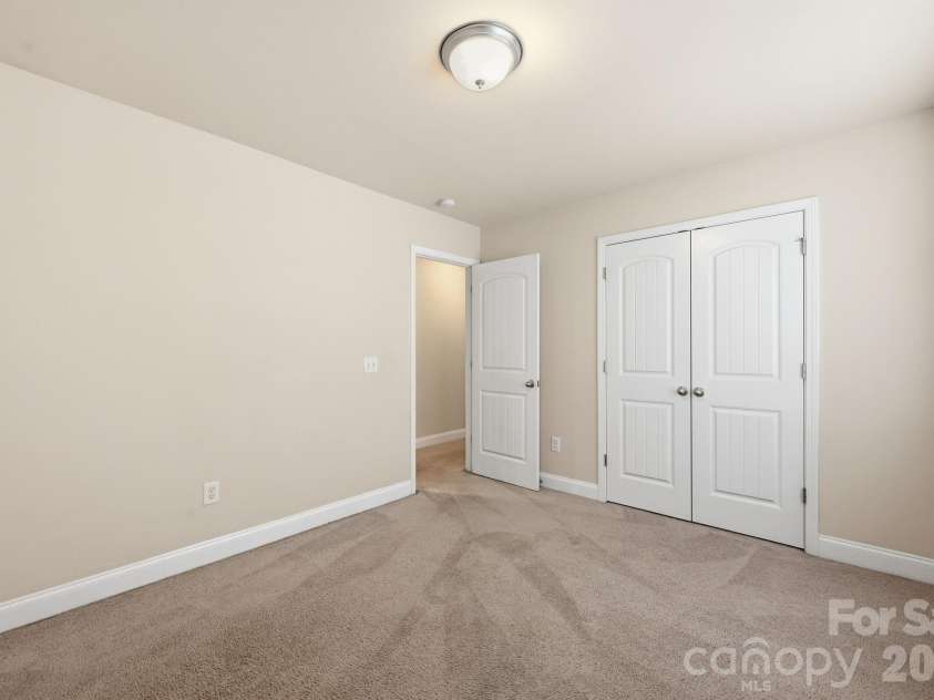 7820 Rockland Drive, Charlotte, NC 28213.  MLS# CAR4395155, YatesRealty ID 35108. 