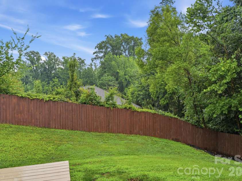 7820 Rockland Drive, Charlotte, NC 28213.  MLS# CAR4395155, YatesRealty ID 35108. 