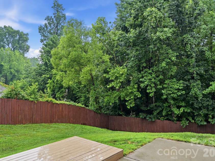 7820 Rockland Drive, Charlotte, NC 28213.  MLS# CAR4395155, YatesRealty ID 35108. 