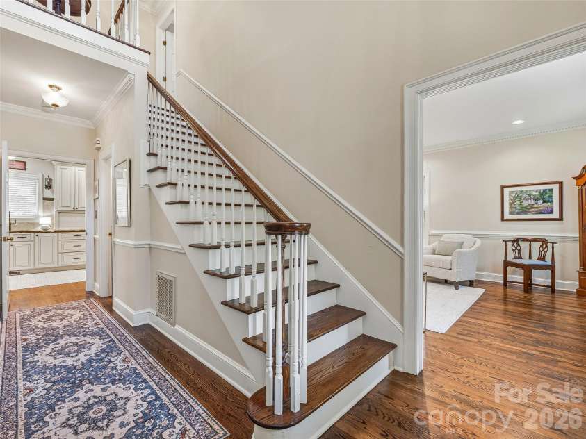 1005 Windsor Drive, Asheville, NC 28803.  MLS# CAR4399959, YatesRealty ID 35109. 
