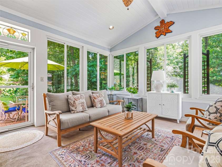 1005 Windsor Drive, Asheville, NC 28803.  MLS# CAR4399959, YatesRealty ID 35109. 