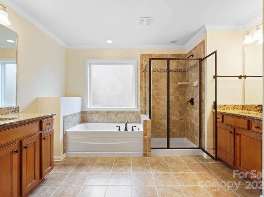 9714 Woburn Road, Charlotte, NC 28277.  MLS# CAR4289272, YatesRealty ID 35109. 