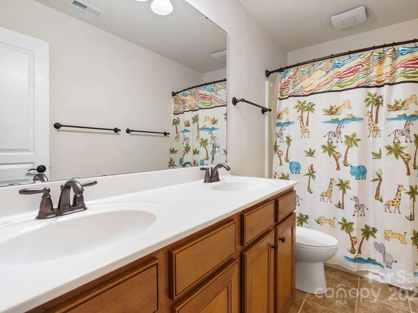 9714 Woburn Road, Charlotte, NC 28277.  MLS# CAR4289272, YatesRealty ID 35109. 