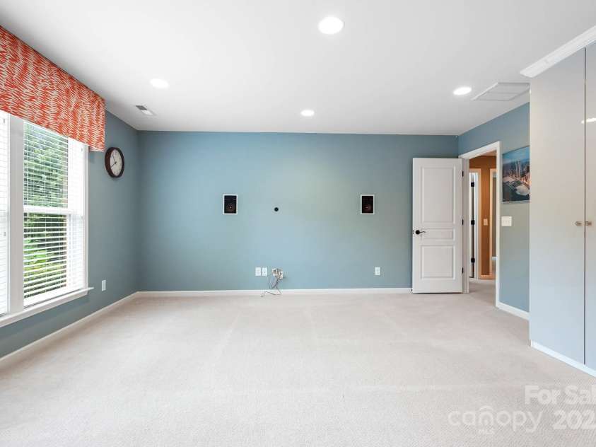 9714 Woburn Road, Charlotte, NC 28277.  MLS# CAR4289272, YatesRealty ID 35109. 