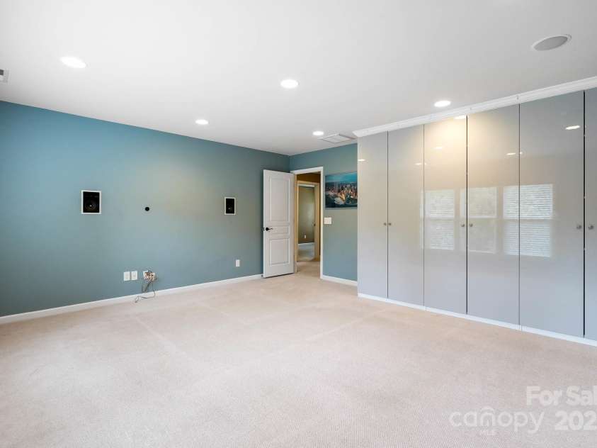 9714 Woburn Road, Charlotte, NC 28277.  MLS# CAR4289272, YatesRealty ID 35109. 