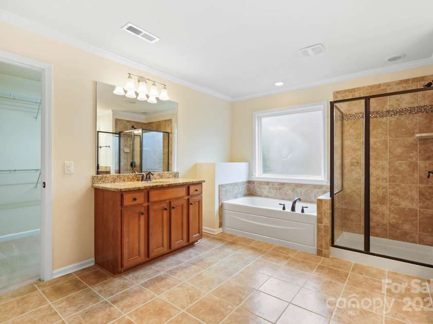 9714 Woburn Road, Charlotte, NC 28277.  MLS# CAR4289272, YatesRealty ID 35109. 