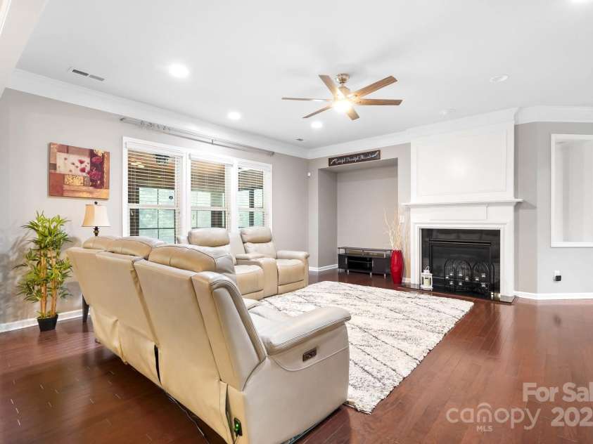 9714 Woburn Road, Charlotte, NC 28277.  MLS# CAR4289272, YatesRealty ID 35109. 