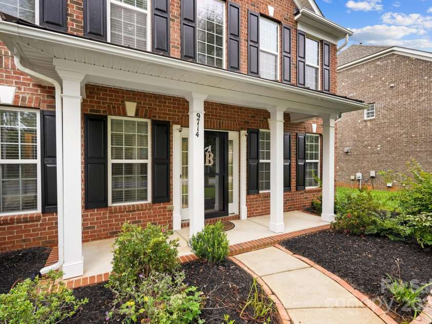 9714 Woburn Road, Charlotte, NC 28277.  MLS# CAR4289272, YatesRealty ID 35109. 