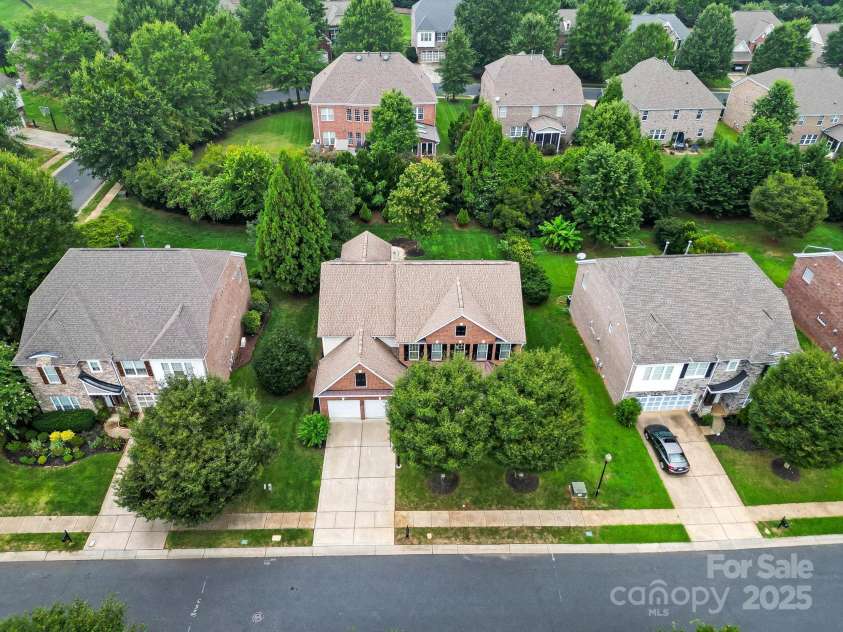 9714 Woburn Road, Charlotte, NC 28277.  MLS# CAR4289272, YatesRealty ID 35109. 