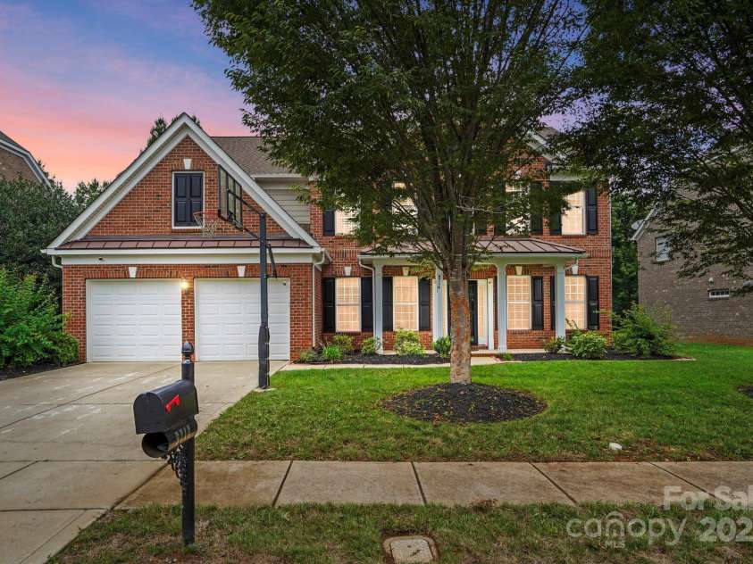 9714 Woburn Road, Charlotte, NC 28277.  MLS# CAR4289272, YatesRealty ID 35109. 