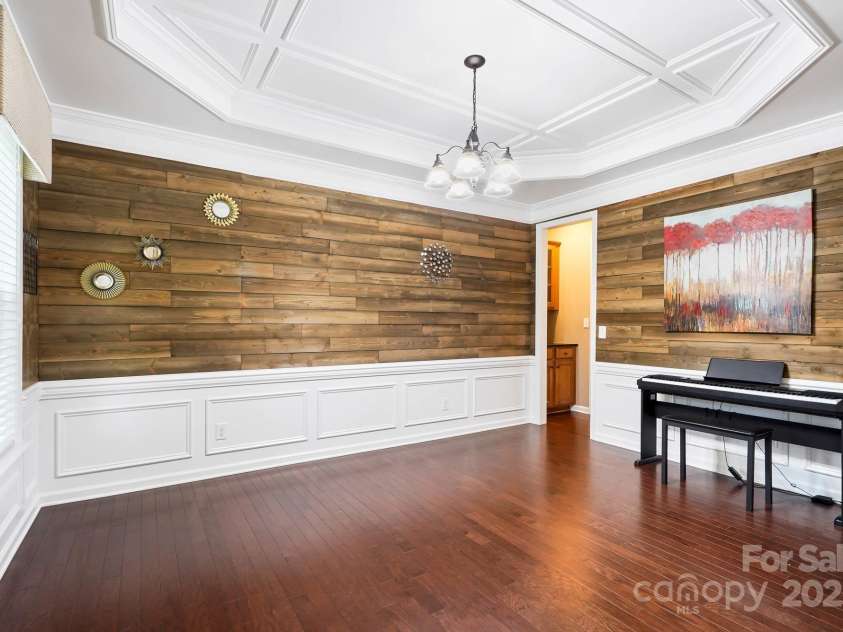 9714 Woburn Road, Charlotte, NC 28277.  MLS# CAR4289272, YatesRealty ID 35109. 