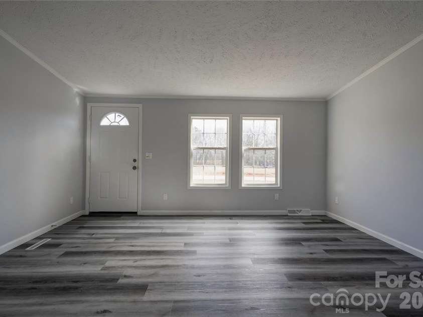 112 Jenny Drive, Shelby, NC 28152.  MLS# CAR4346824, YatesRealty ID 3511. 