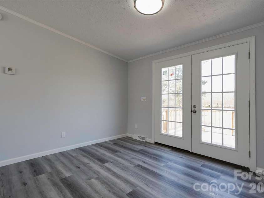112 Jenny Drive, Shelby, NC 28152.  MLS# CAR4346824, YatesRealty ID 3511. 
