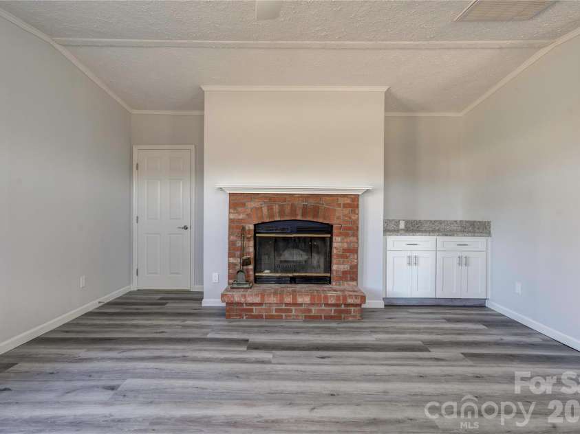 112 Jenny Drive, Shelby, NC 28152.  MLS# CAR4346824, YatesRealty ID 3511. 
