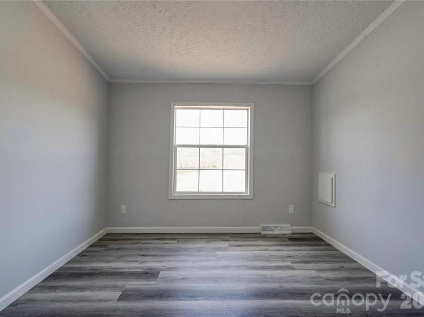 112 Jenny Drive, Shelby, NC 28152.  MLS# CAR4346824, YatesRealty ID 3511. 