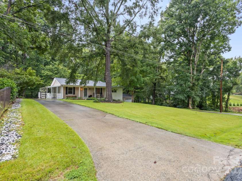 1910 Normandy Road, Kannapolis, NC 28081.  MLS# CAR4289059, YatesRealty ID 35110. 