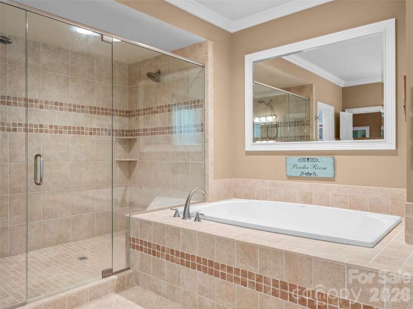 25 Linden Turn, Hendersonville, NC 28739.  MLS# CAR4387037, YatesRealty ID 35110. Primary