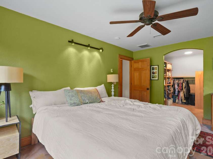 24 Merriwood Trail, Arden, NC 28704.  MLS# CAR4396503, YatesRealty ID 35111. Light filled primary