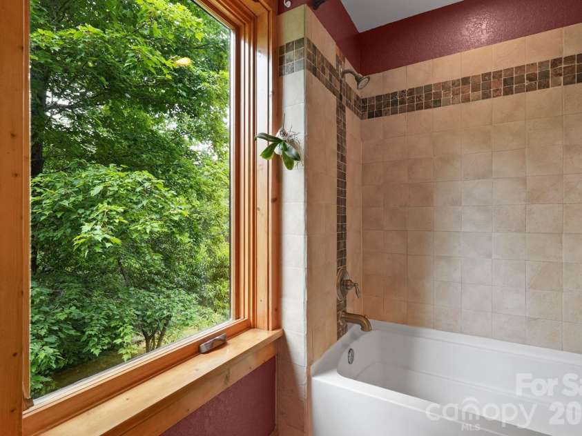 24 Merriwood Trail, Arden, NC 28704.  MLS# CAR4396503, YatesRealty ID 35111. Primary bath