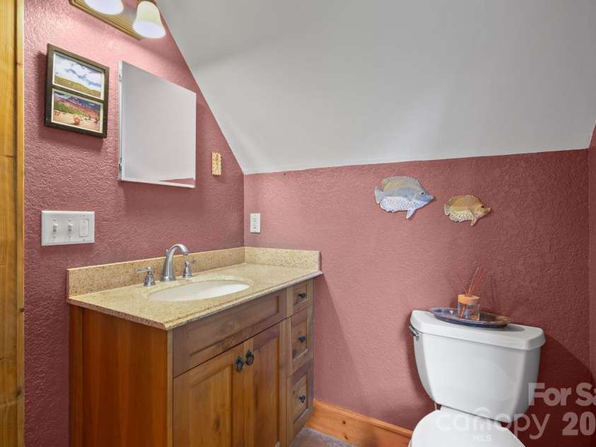 24 Merriwood Trail, Arden, NC 28704.  MLS# CAR4396503, YatesRealty ID 35111. Primary bath