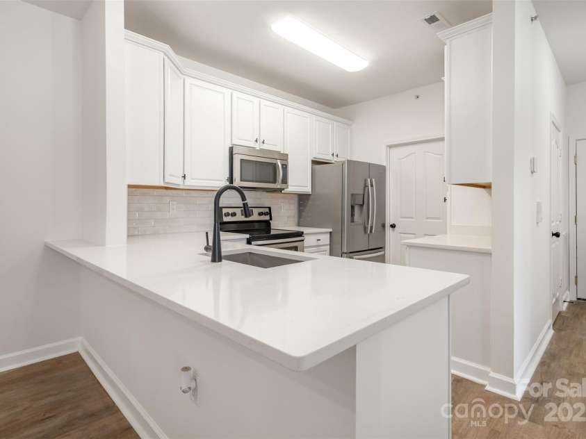 11725 Ridgeway Park Drive, Charlotte, NC 28277.  MLS# CAR4294025, YatesRealty ID 35112. 