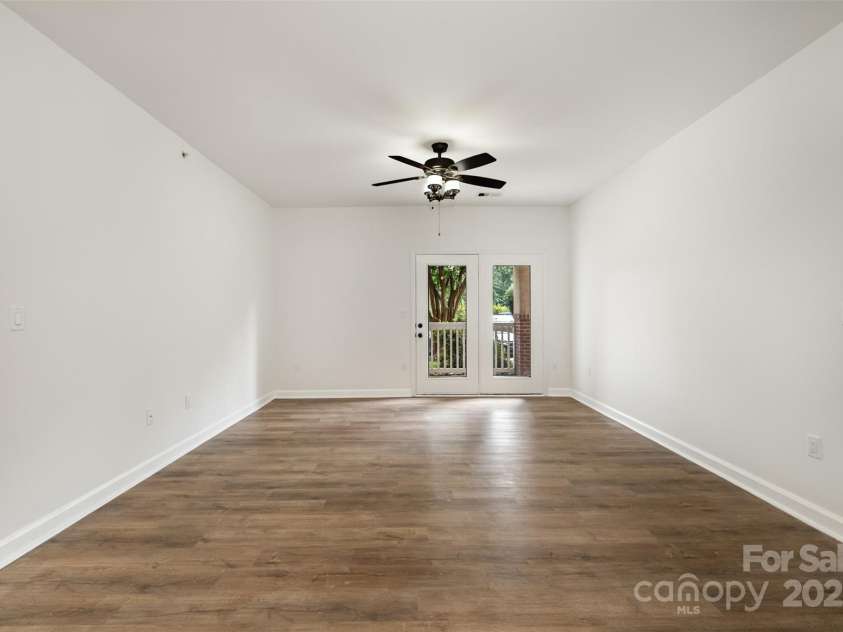 11725 Ridgeway Park Drive, Charlotte, NC 28277.  MLS# CAR4294025, YatesRealty ID 35112. 