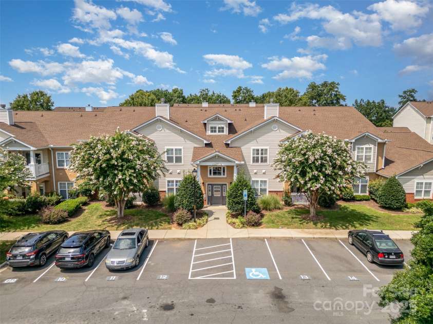 11725 Ridgeway Park Drive, Charlotte, NC 28277.  MLS# CAR4294025, YatesRealty ID 35112. 