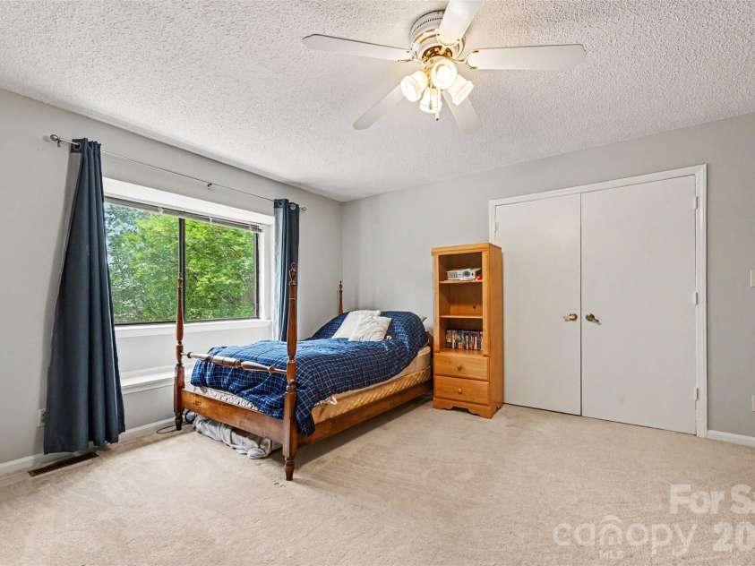 611 Mattingwood Drive, Charlotte, NC 28270.  MLS# CAR4390853, YatesRealty ID 35112. 