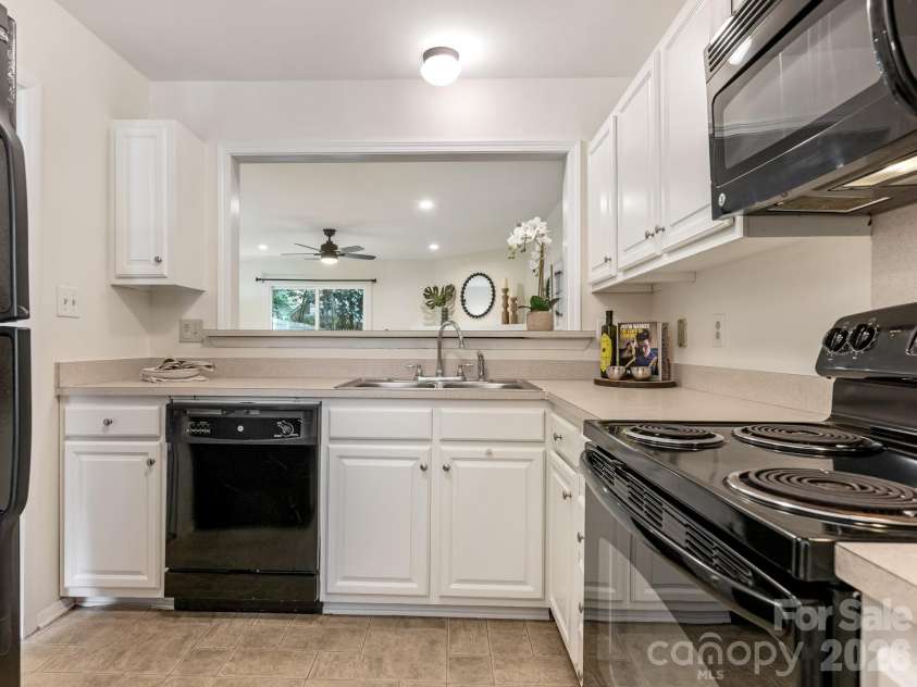 9020 Nolley Court, Charlotte, NC 28270.  MLS# CAR4411665, YatesRealty ID 35113. Kitchen