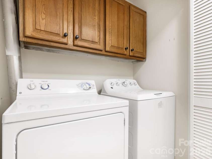 9020 Nolley Court, Charlotte, NC 28270.  MLS# CAR4411665, YatesRealty ID 35113. Upstairs laundry