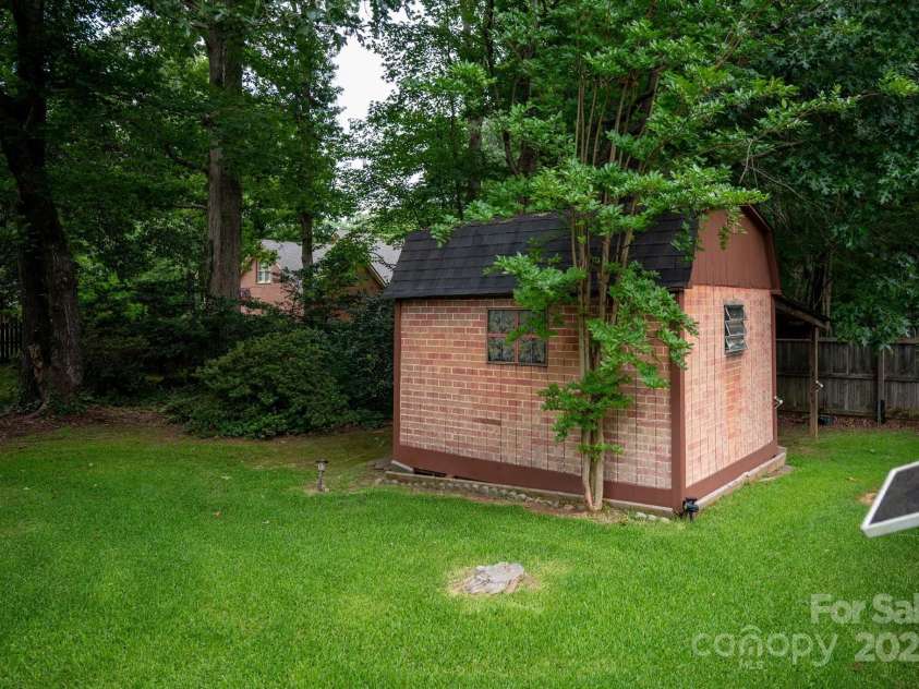 833 Spring Oaks Drive, Weddington, NC 28104.  MLS# CAR4285356, YatesRealty ID 35114. 