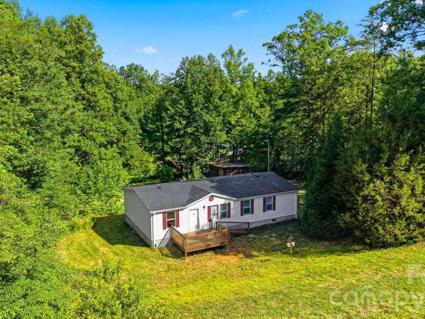 2691 Green Haven Circle, Morganton, NC 28655.  MLS# CAR4397918, YatesRealty ID 35115. 