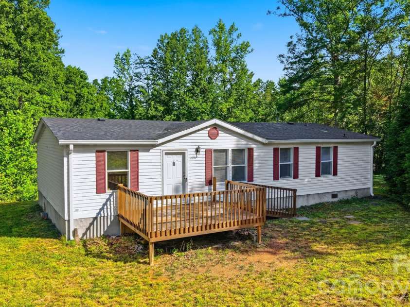 2691 Green Haven Circle, Morganton, NC 28655.  MLS# CAR4397918, YatesRealty ID 35115. 