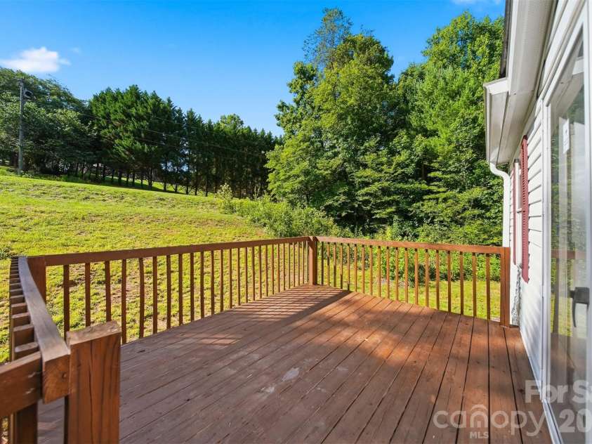 2691 Green Haven Circle, Morganton, NC 28655.  MLS# CAR4397918, YatesRealty ID 35115. 