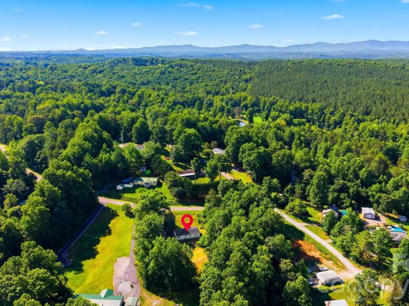 2691 Green Haven Circle, Morganton, NC 28655.  MLS# CAR4397918, YatesRealty ID 35115. 