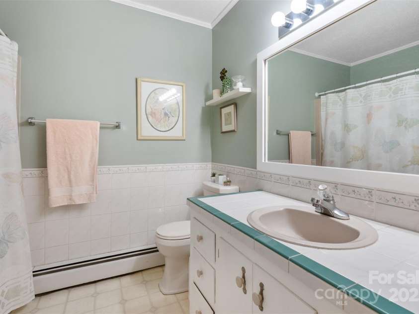3751 Thomasville Road, Winston Salem, NC 27107.  MLS# CAR4292172, YatesRealty ID 35115. 