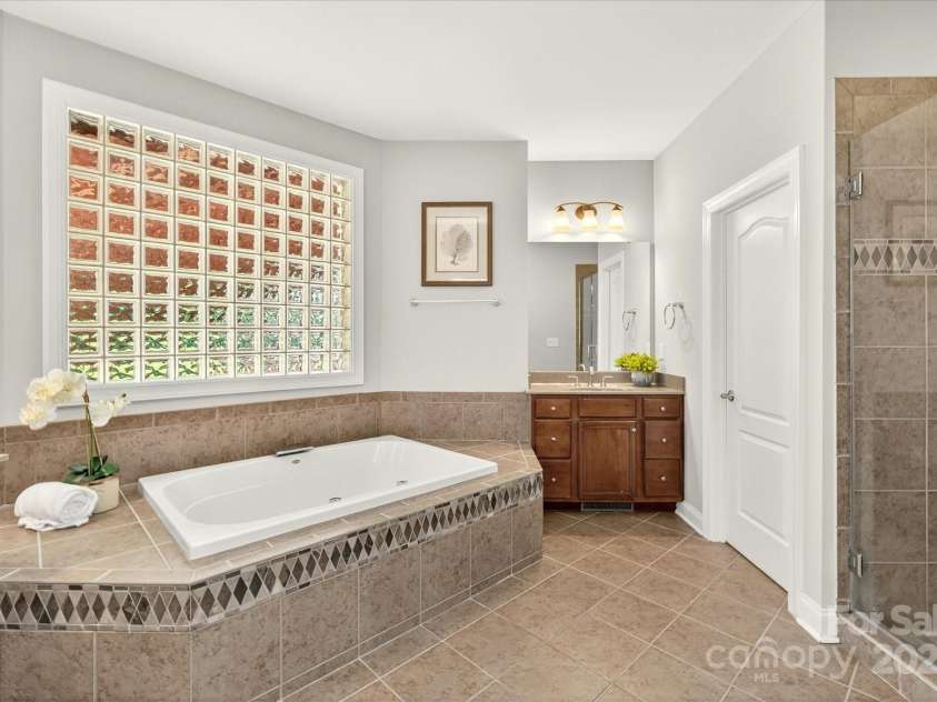 5013 Autumn Blossom Lane, Waxhaw, NC 28173.  MLS# CAR4275485, YatesRealty ID 35116. 