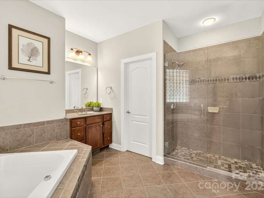 5013 Autumn Blossom Lane, Waxhaw, NC 28173.  MLS# CAR4275485, YatesRealty ID 35116. 