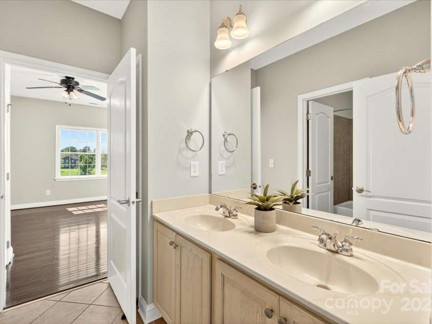 5013 Autumn Blossom Lane, Waxhaw, NC 28173.  MLS# CAR4275485, YatesRealty ID 35116. 