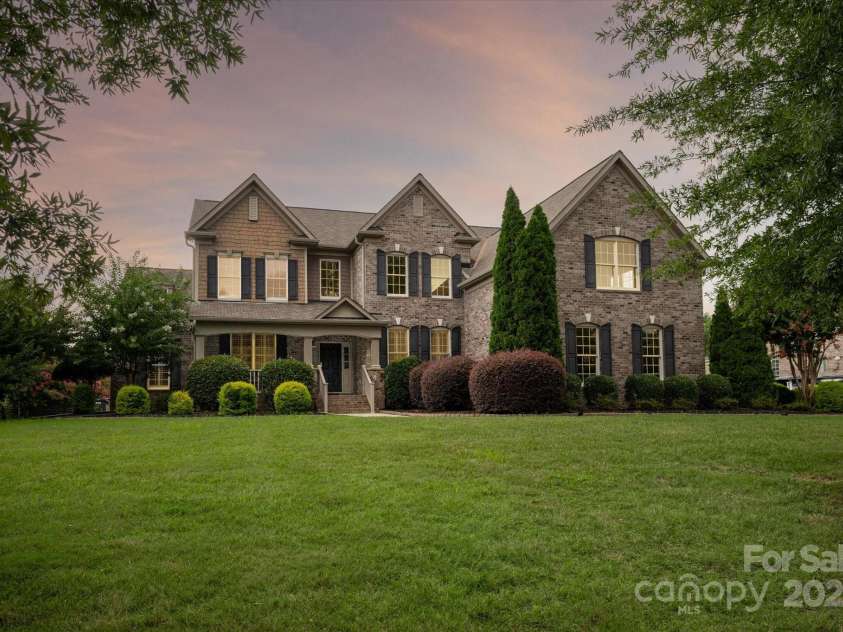 5013 Autumn Blossom Lane, Waxhaw, NC 28173.  MLS# CAR4275485, YatesRealty ID 35116. 